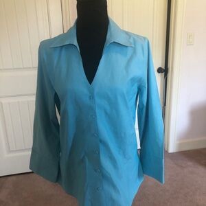 Coldwater Creek Sz medium 100% cotton button up blue blouse coastal cruise work